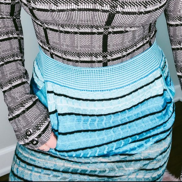 Ann Taylor LOFT turquoise crochet style skirt size medium - Picture 1 of 8